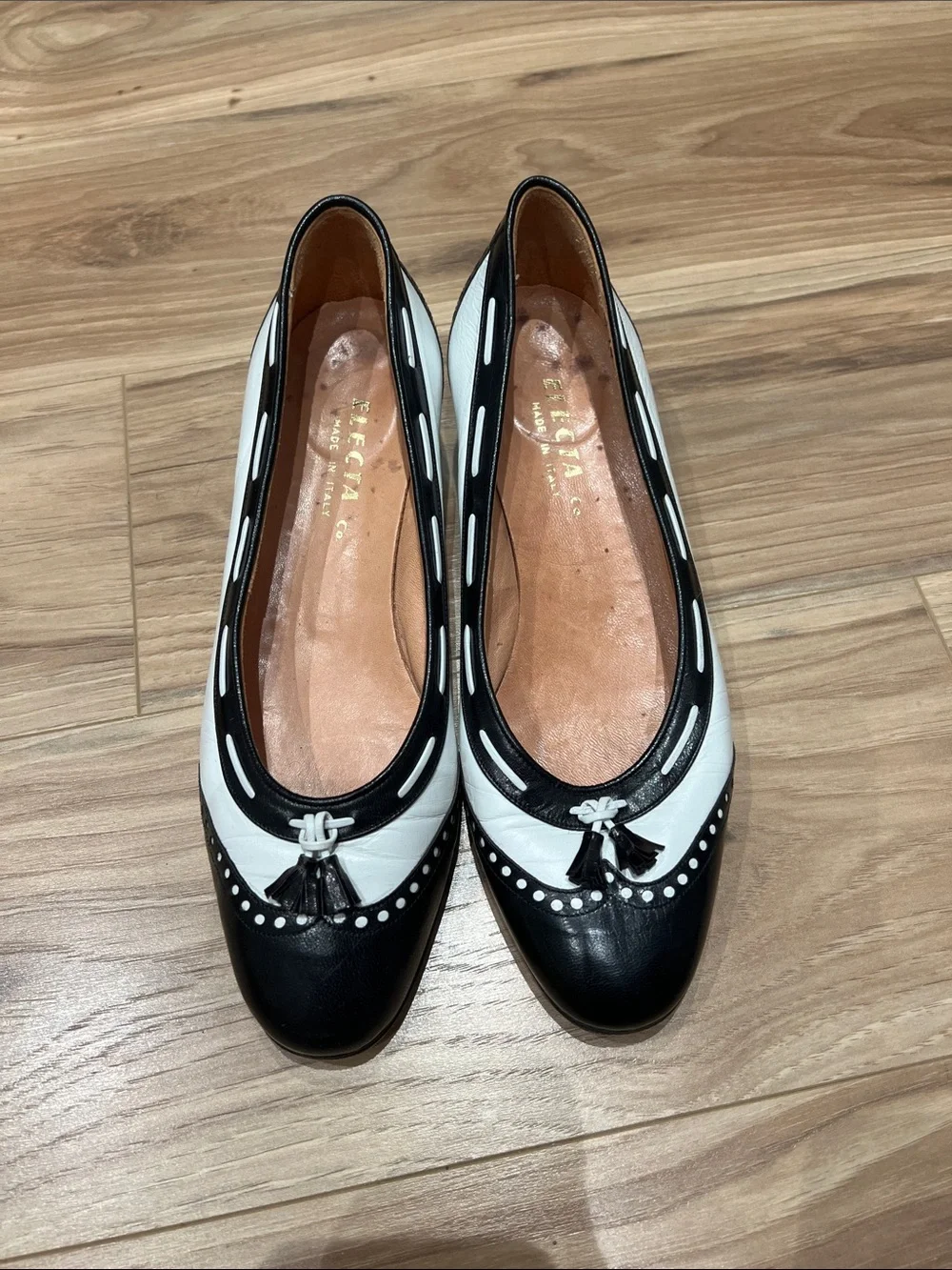 Electra made in Italy Classic Two-Tone Black & White Women's spectator pumps 39